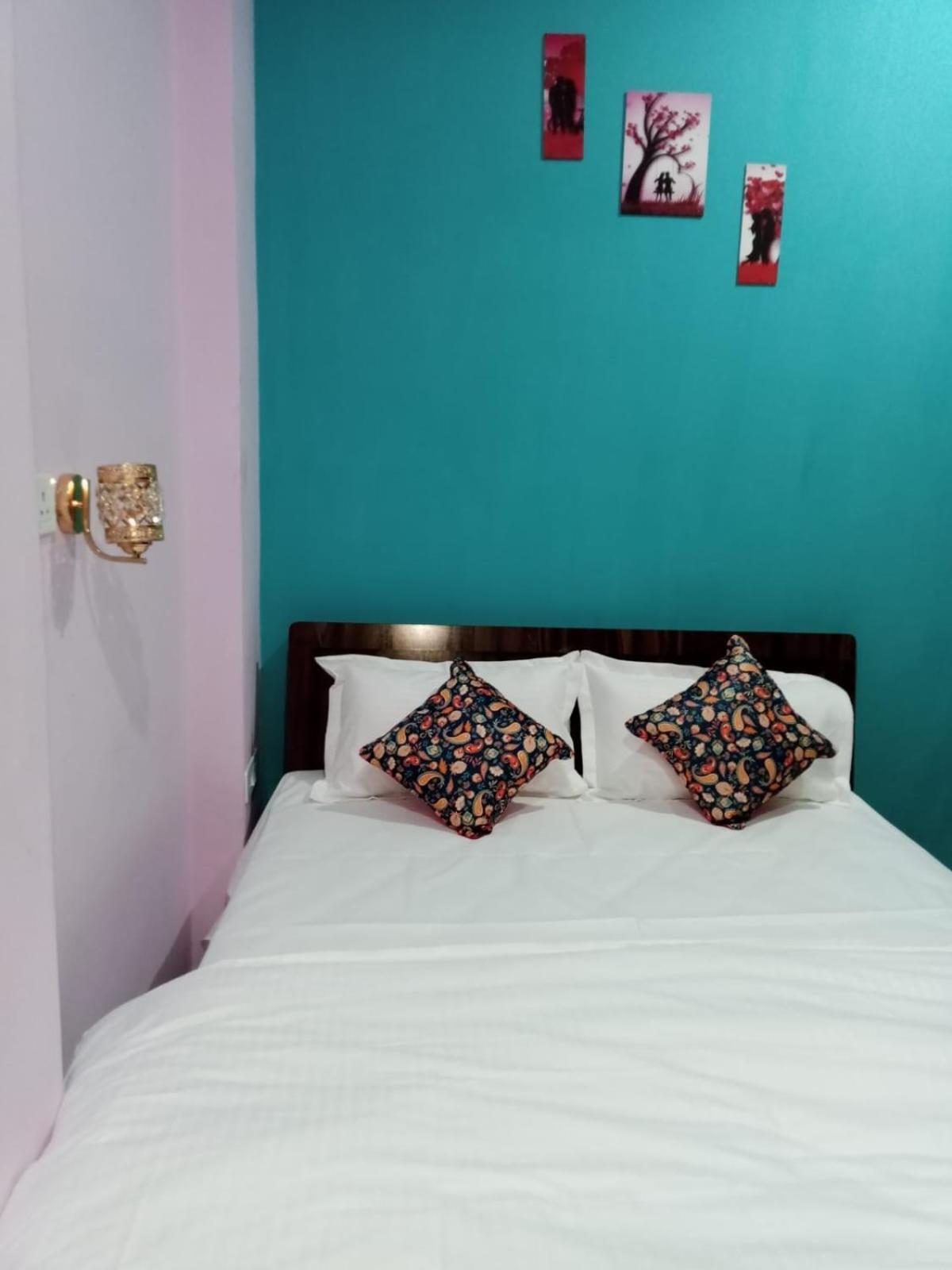 Bhadoriya Apartment *